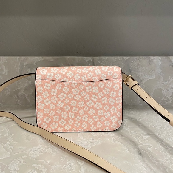 Brand new never used Coach bag. Crossbody/Shoulder bag. Tags included. - Picture 2 of 7